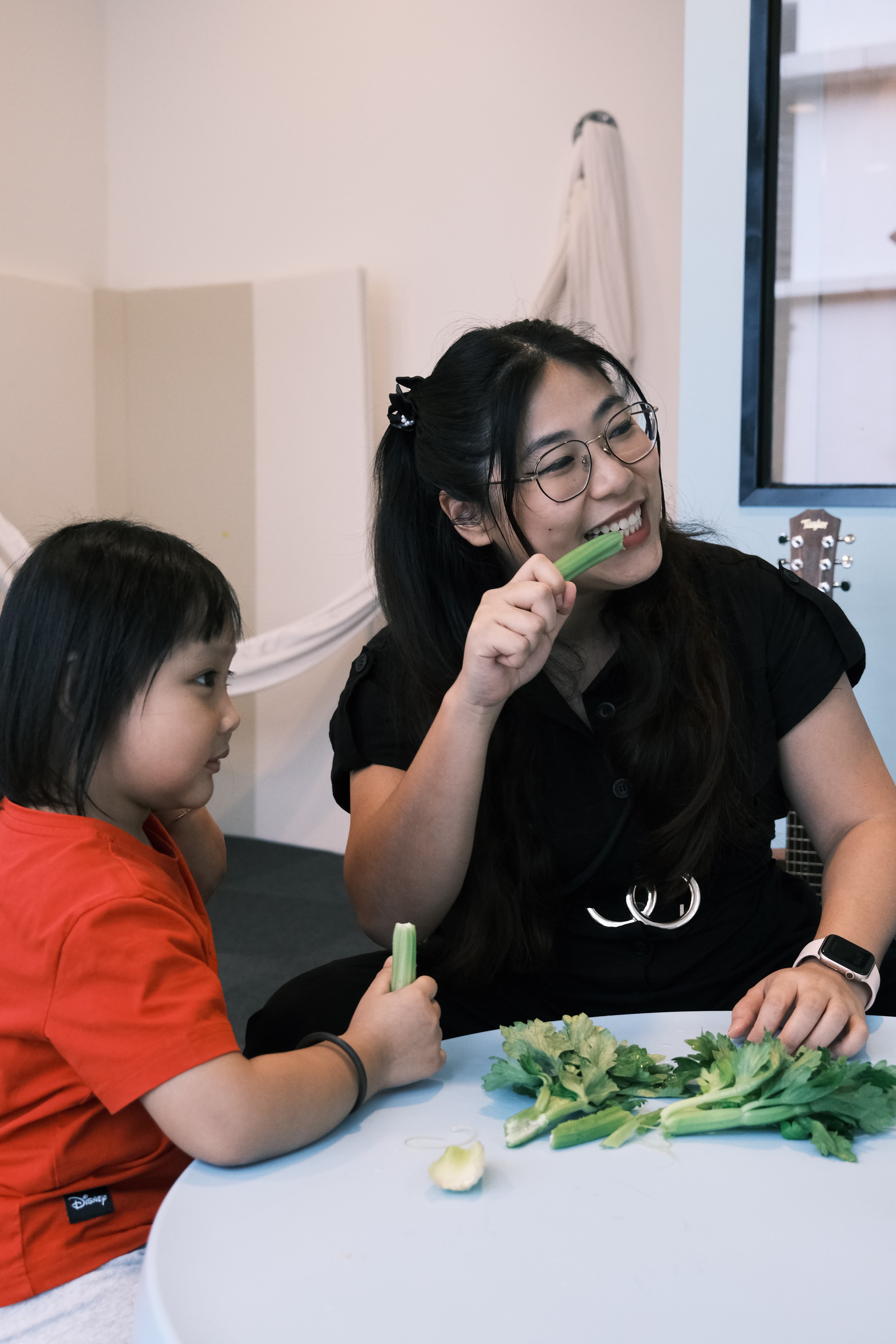 Feeding therapy session